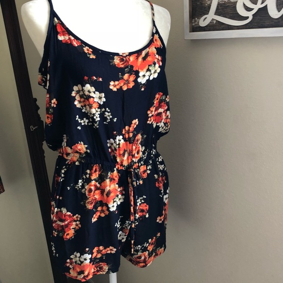 Romper - Picture 6 of 8